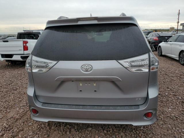 2018 TOYOTA SIENNA SE 5TDXZ3DC9JS958062