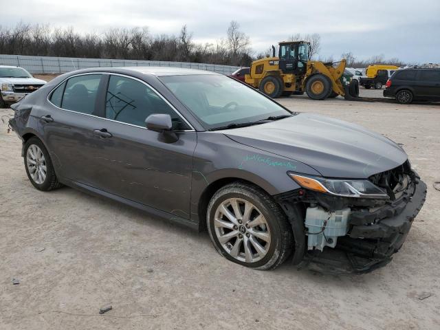 VIN 4T1B11HK0JU019770 2018 Toyota Camry, L no.4