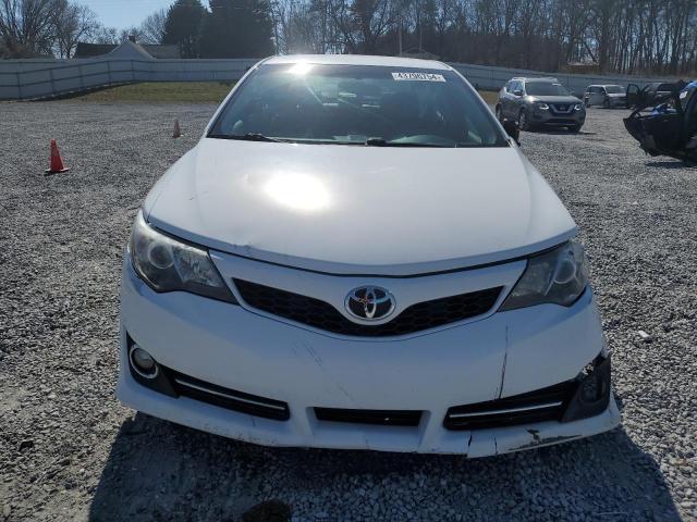  TOYOTA CAMRY 2014 Biały