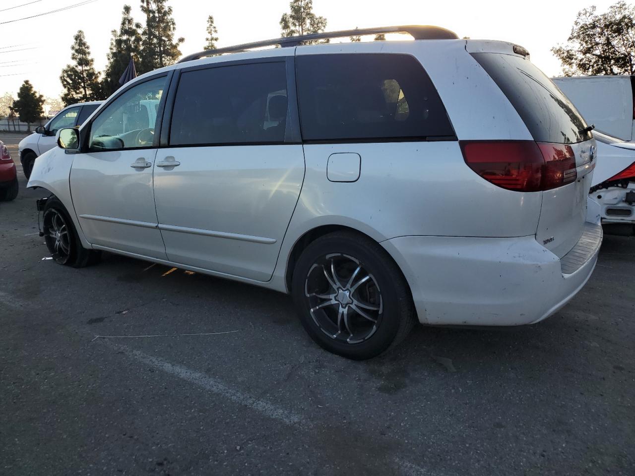 5TDZA22C55S311032 2005 Toyota Sienna Xle