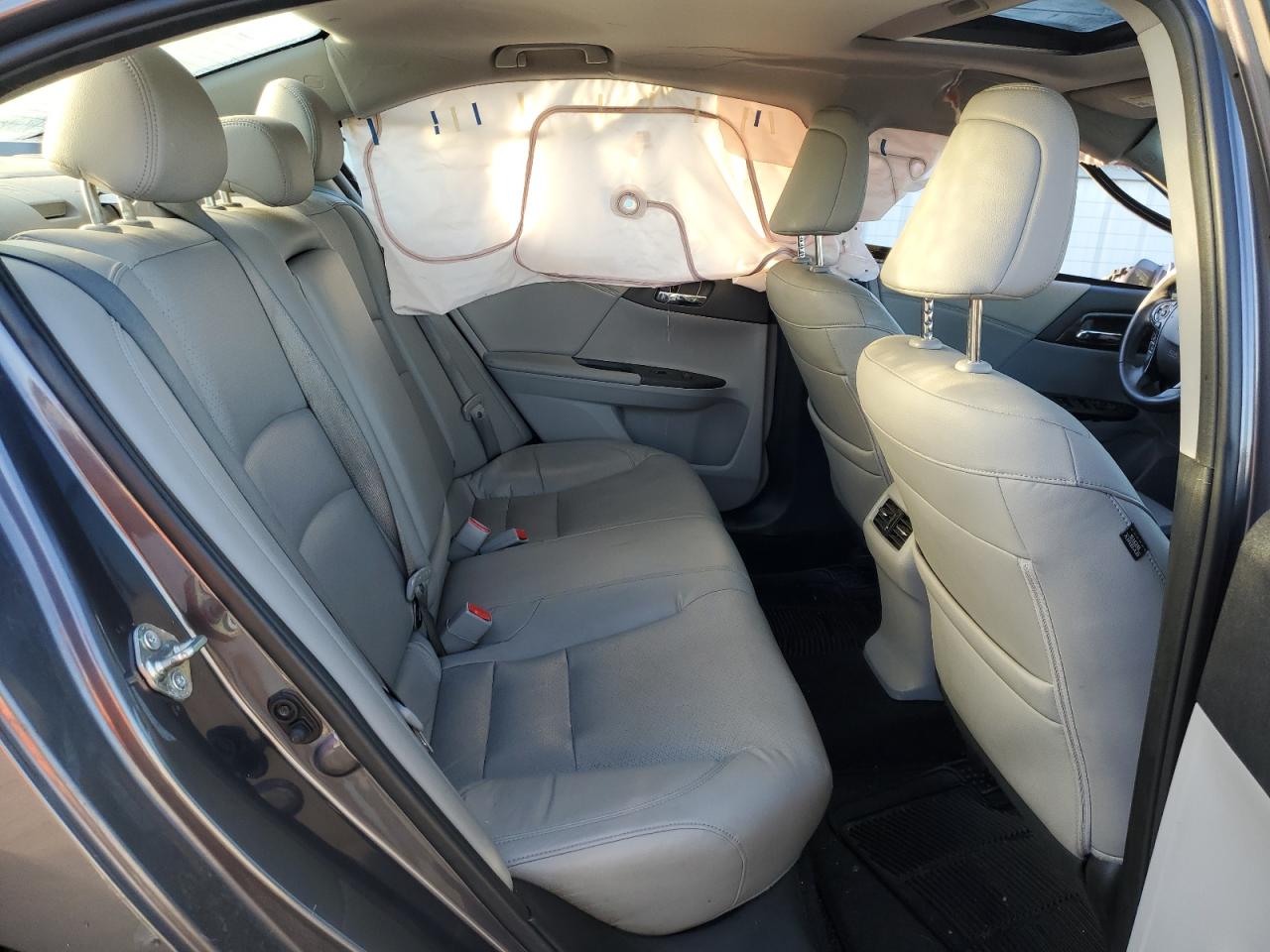 1HGCR3F92HA004407 HONDA ACCORD 2017