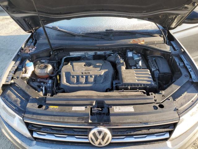 2018 VOLKSWAGEN TIGUAN SE 3VV3B7AX4JM152231