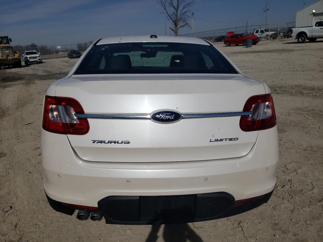 1FAHP2FW9AG128869 2010 Ford Taurus Limited