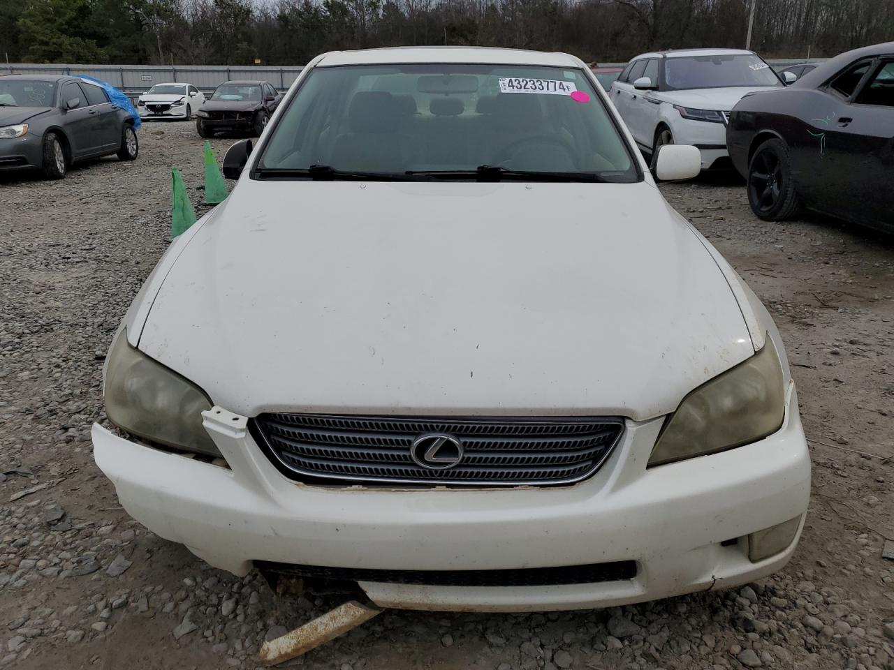 JTHBD182610028944 2001 Lexus Is 300