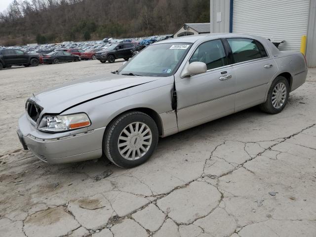 2005 Lincoln Town Car Signature