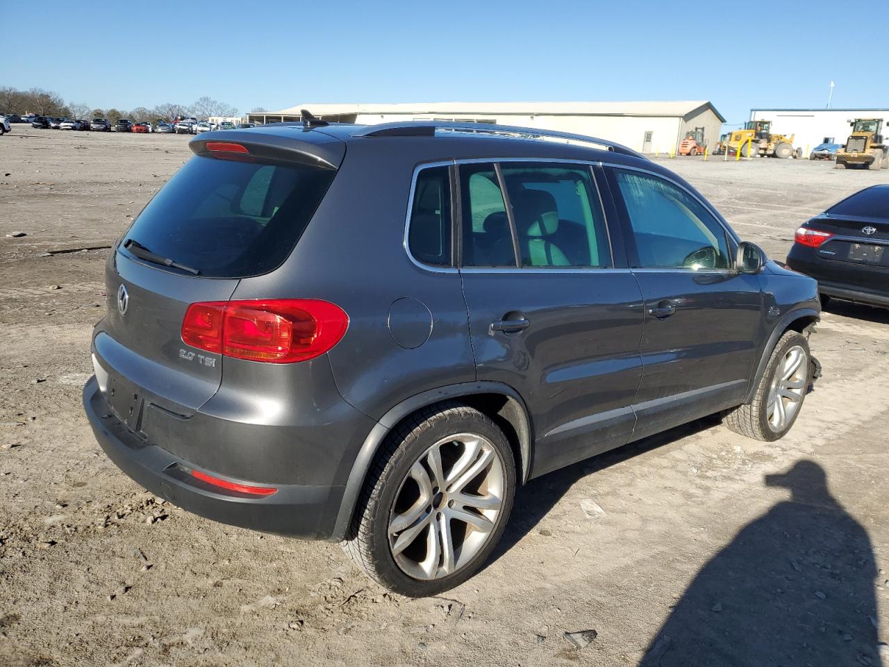 WVGAV7AXXCW103532 2012 Volkswagen Tiguan S