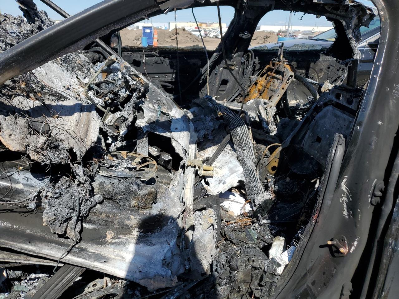 SAJWA1CB0CLV38521 2012 Jaguar Xj