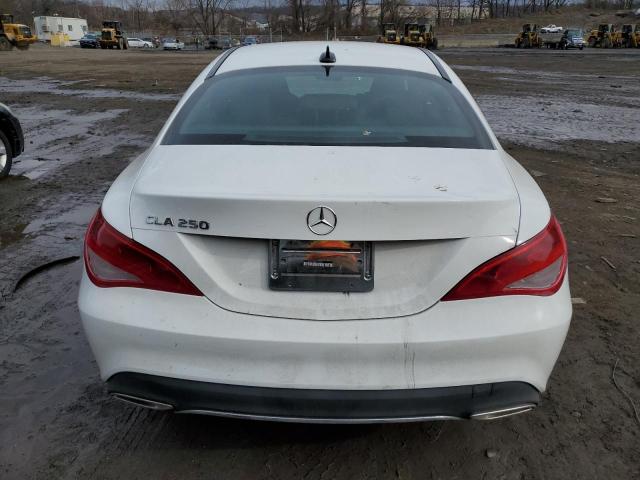 2018 MERCEDES-BENZ CLA 250 WDDSJ4EB1JN671050
