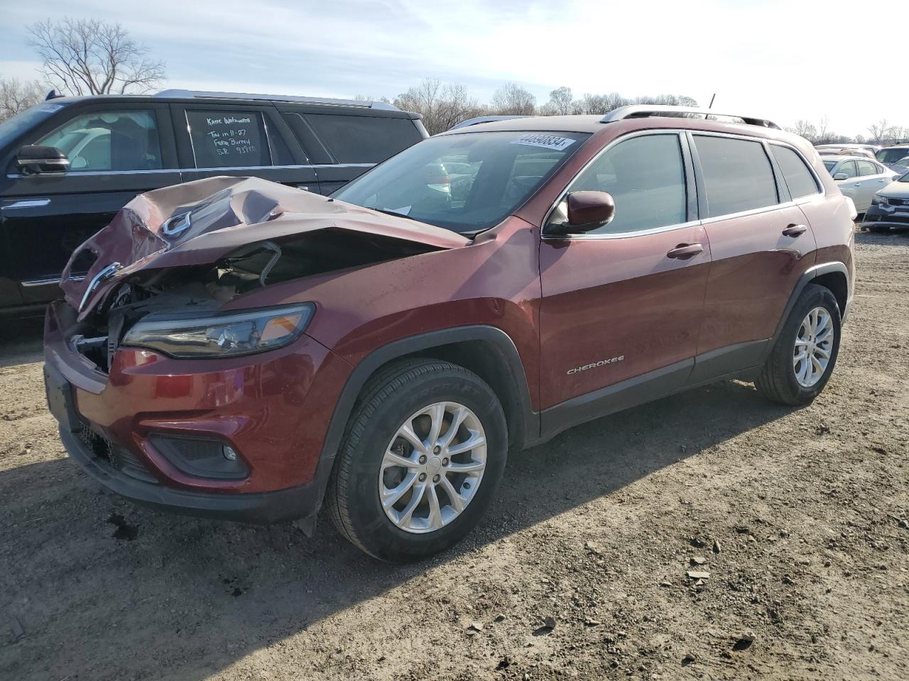 2019 Jeep Cherokee Latitude vin: 1C4PJMCBXKD379472