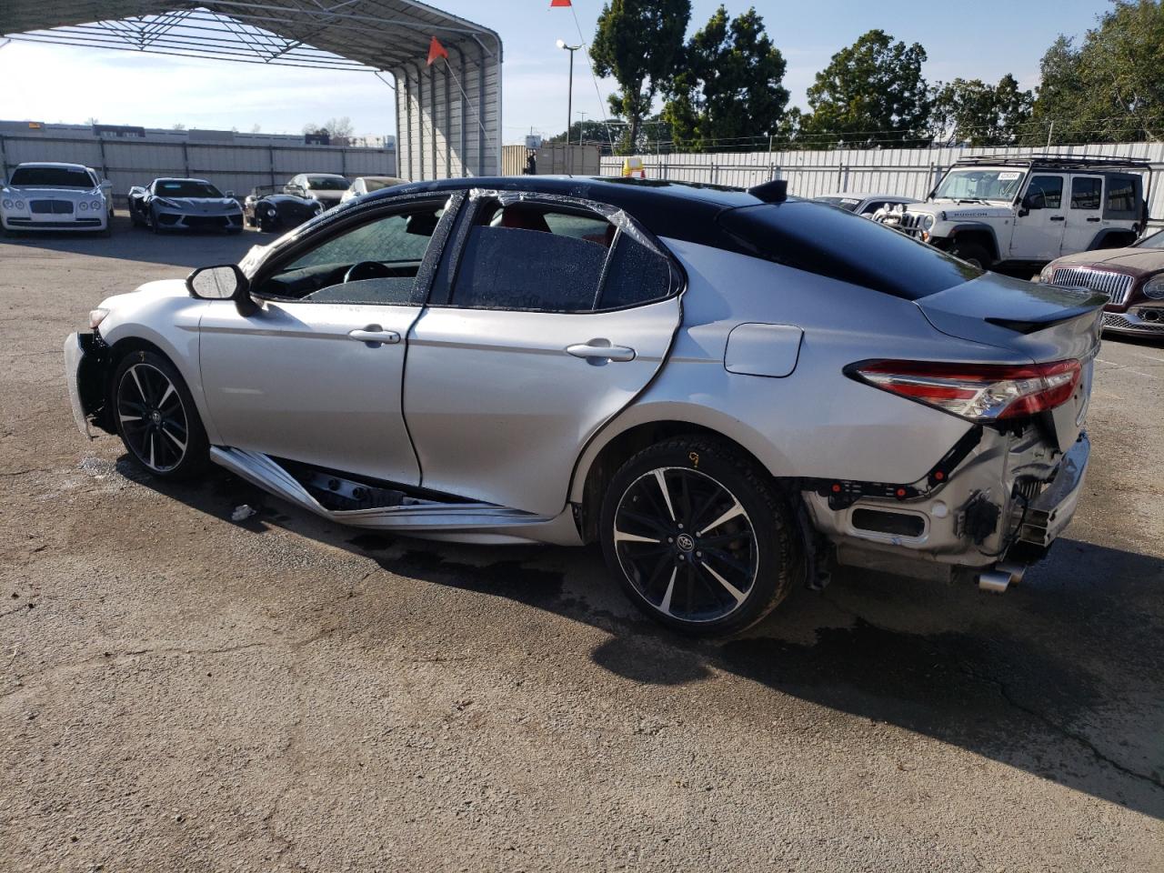 4T1B61HK0KU161166 2019 Toyota Camry Xse