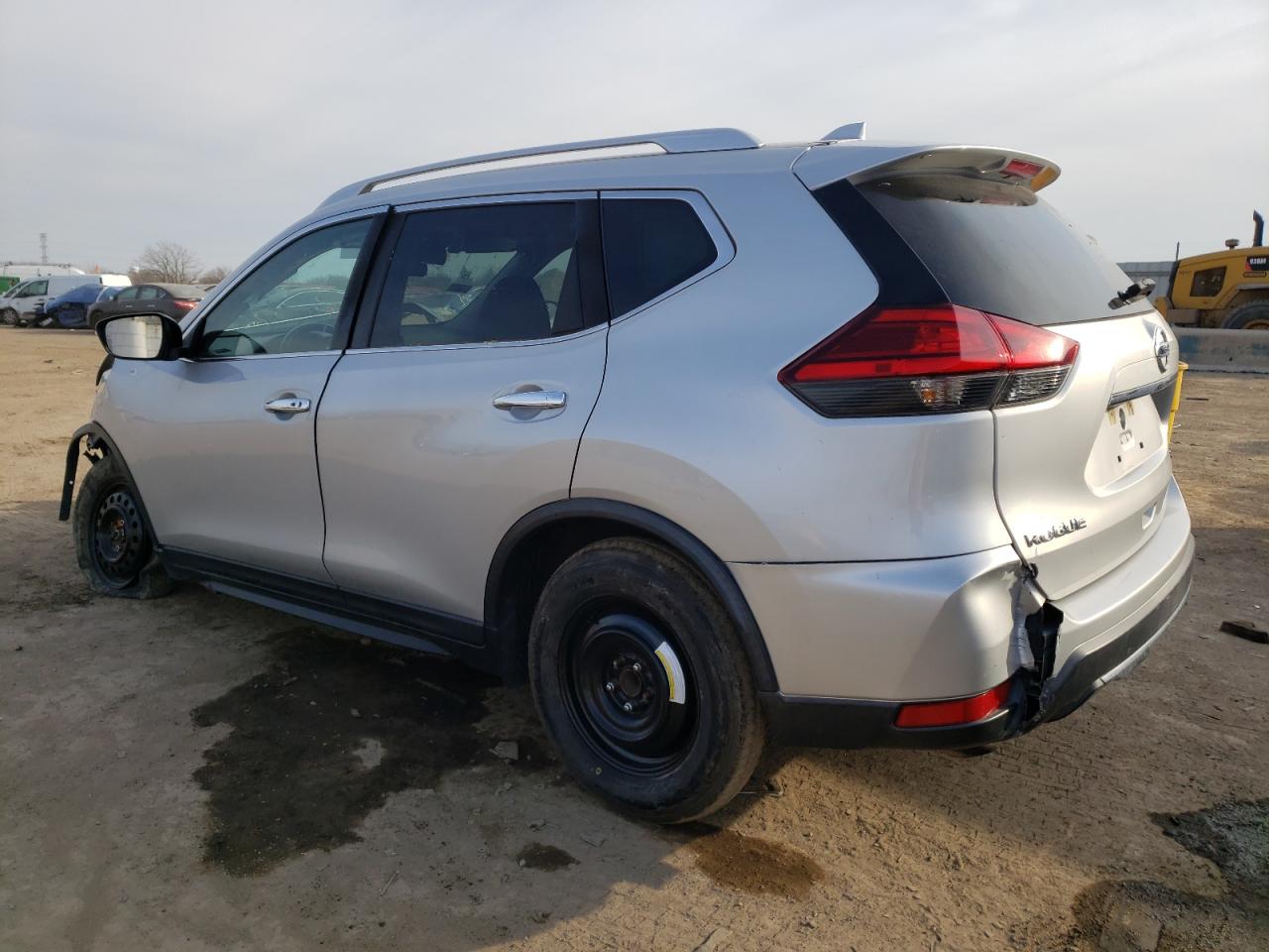 KNMAT2MT5HP538689 NISSAN ROGUE 2017