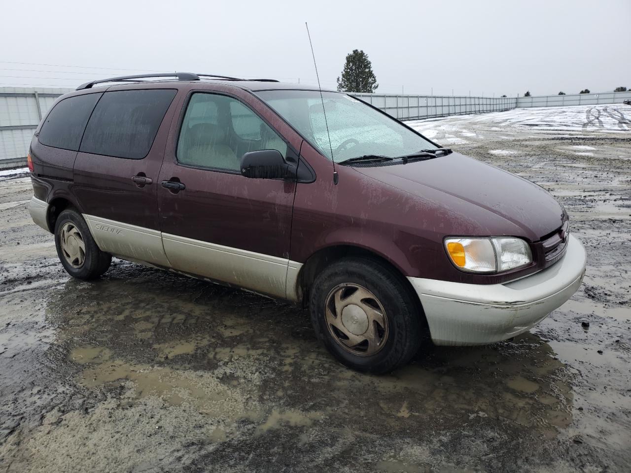 4t3zf13c7wu060184 4T3ZF13C7WU060184 1998 Toyota Sienna Le