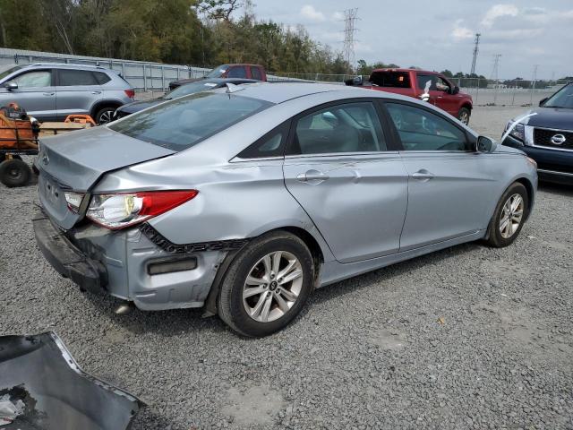 2013 Hyundai Sonata - Image 3
