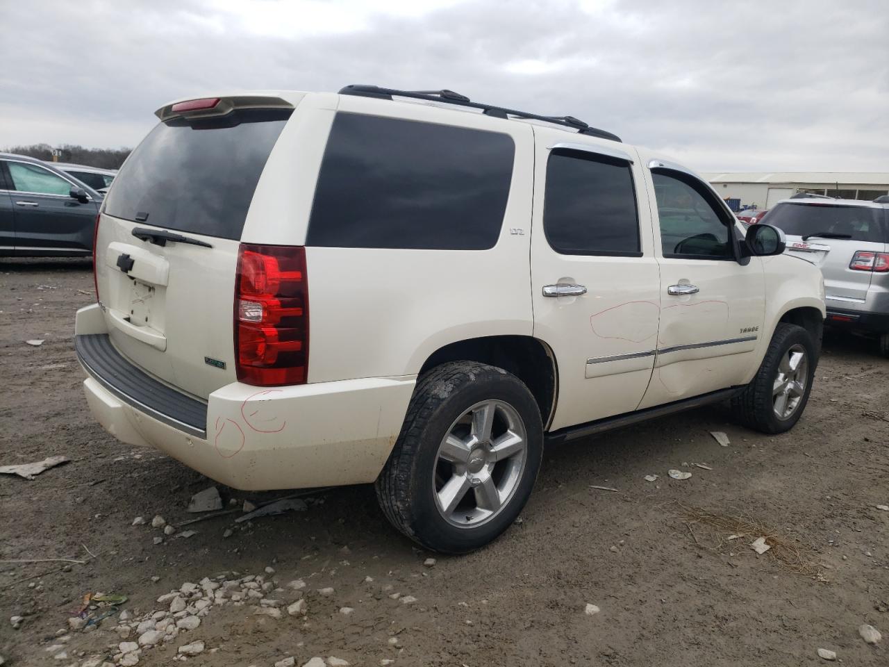 1GNSKCE03BR331481 2011 Chevrolet Tahoe K1500 Ltz