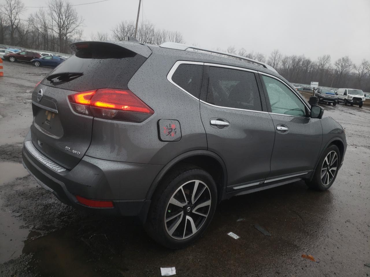 JN8AT2MV1HW018016 NISSAN ROGUE 2017