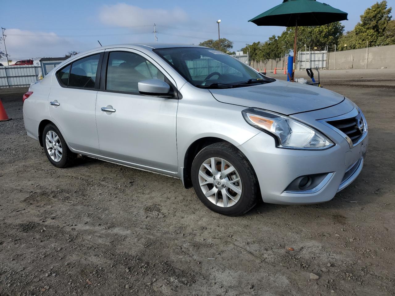3N1CN7AP1HL840759 NISSAN VERSA 2017