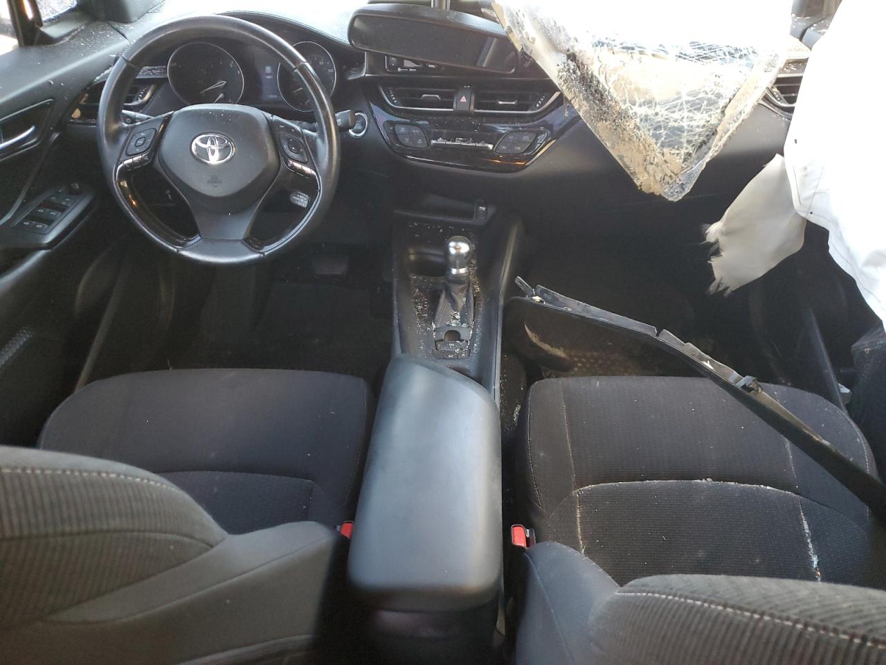NMTKHMBX2JR033341 TOYOTA C-HR 2018
