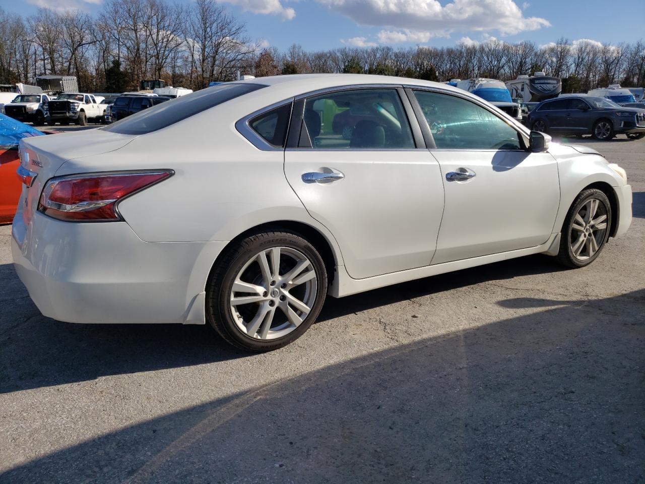 2014 Nissan Altima 3.5S vin: 1N4BL3AP7EC122654