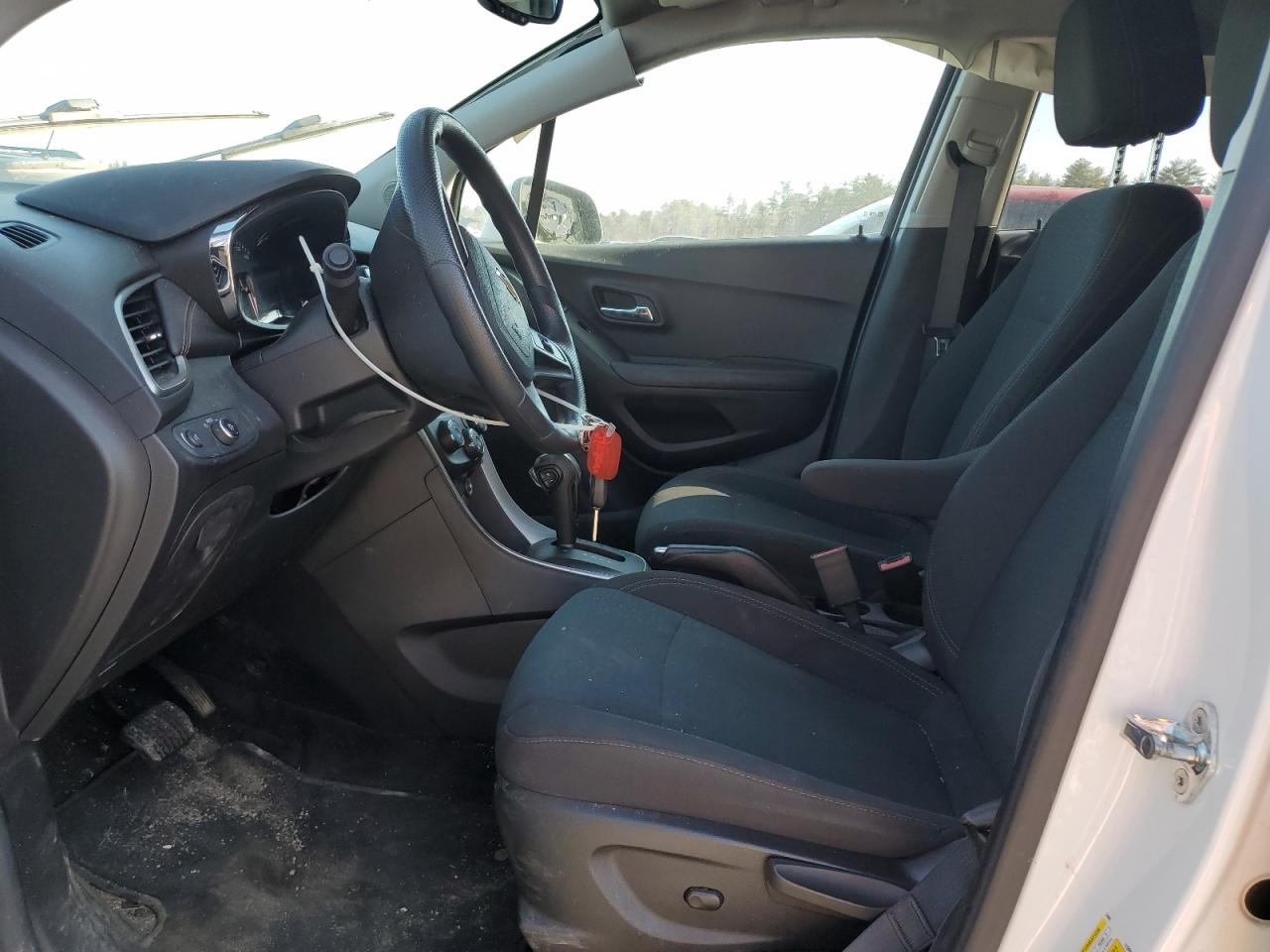 KL7CJNSB2LB030015 CHEVROLET TRAX 2020