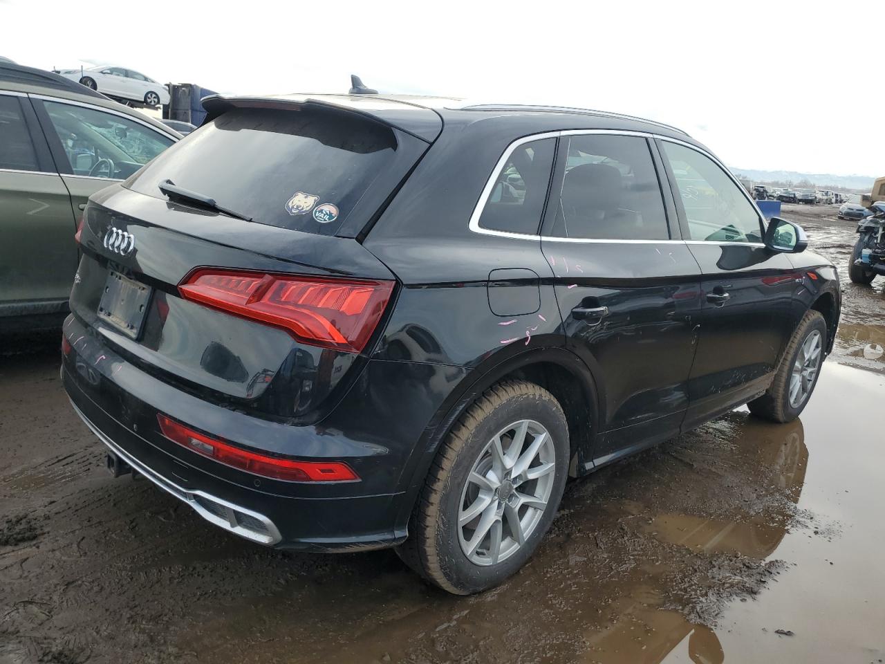 WA1A4AFY7J2101483 2018 Audi Sq5 Premium Plus