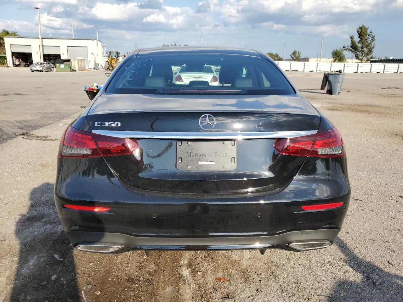 W1KZF8DB3PB185696 2023 Mercedes-Benz E 350