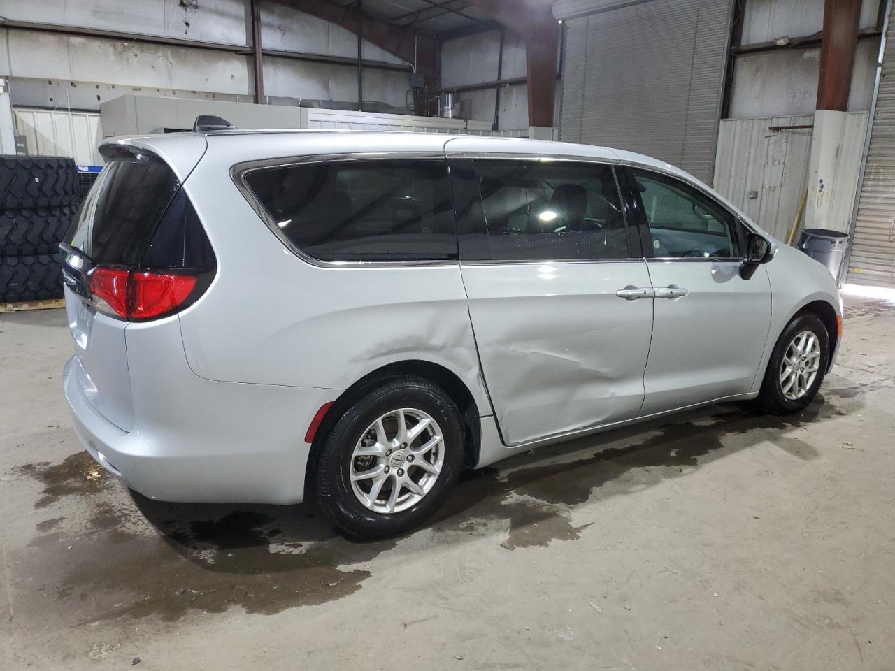 Lot #2340505622 2023 CHRYSLER VOYAGER LX