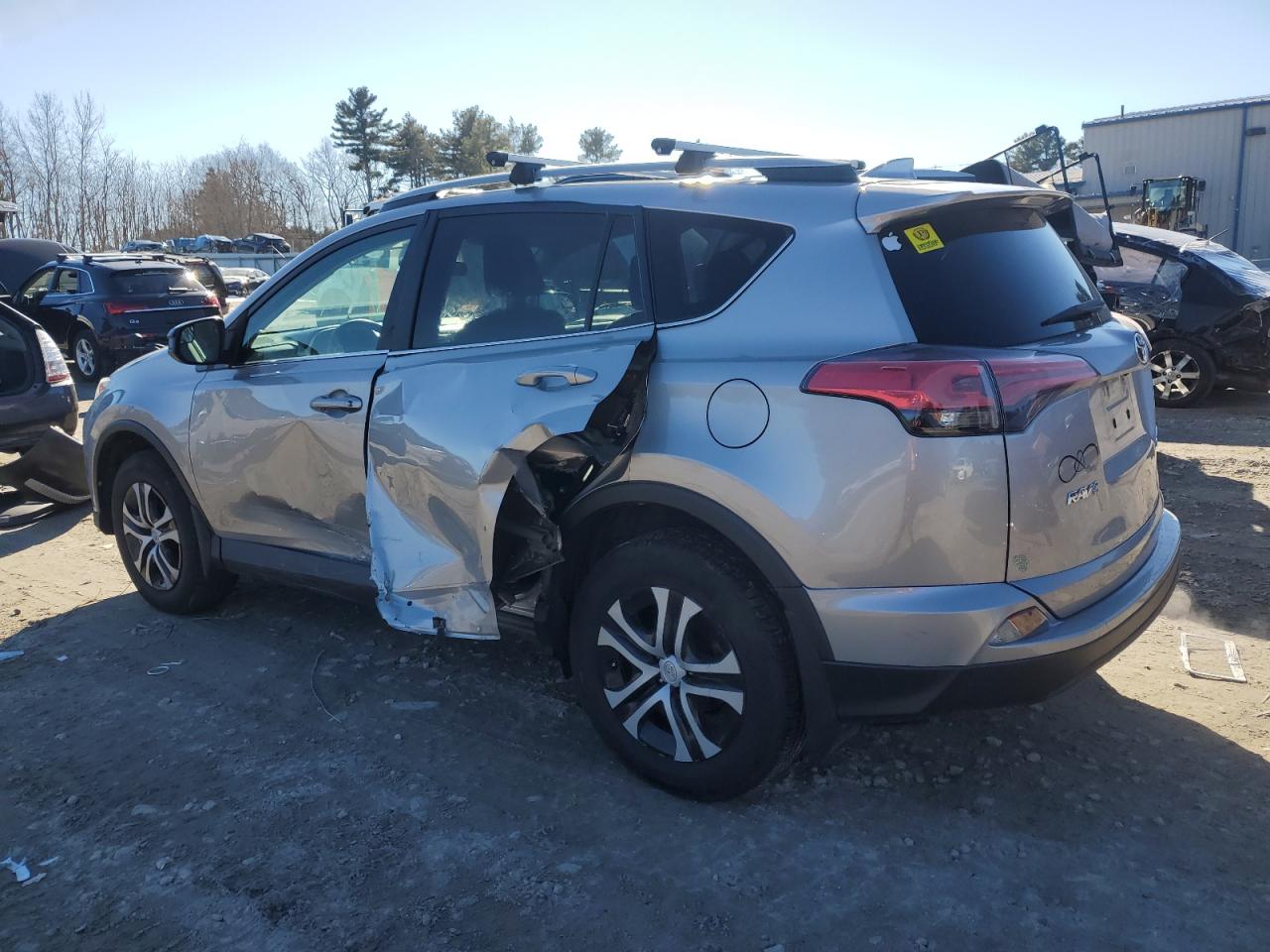 2T3BFREV6HW649549 2017 Toyota Rav4 Le