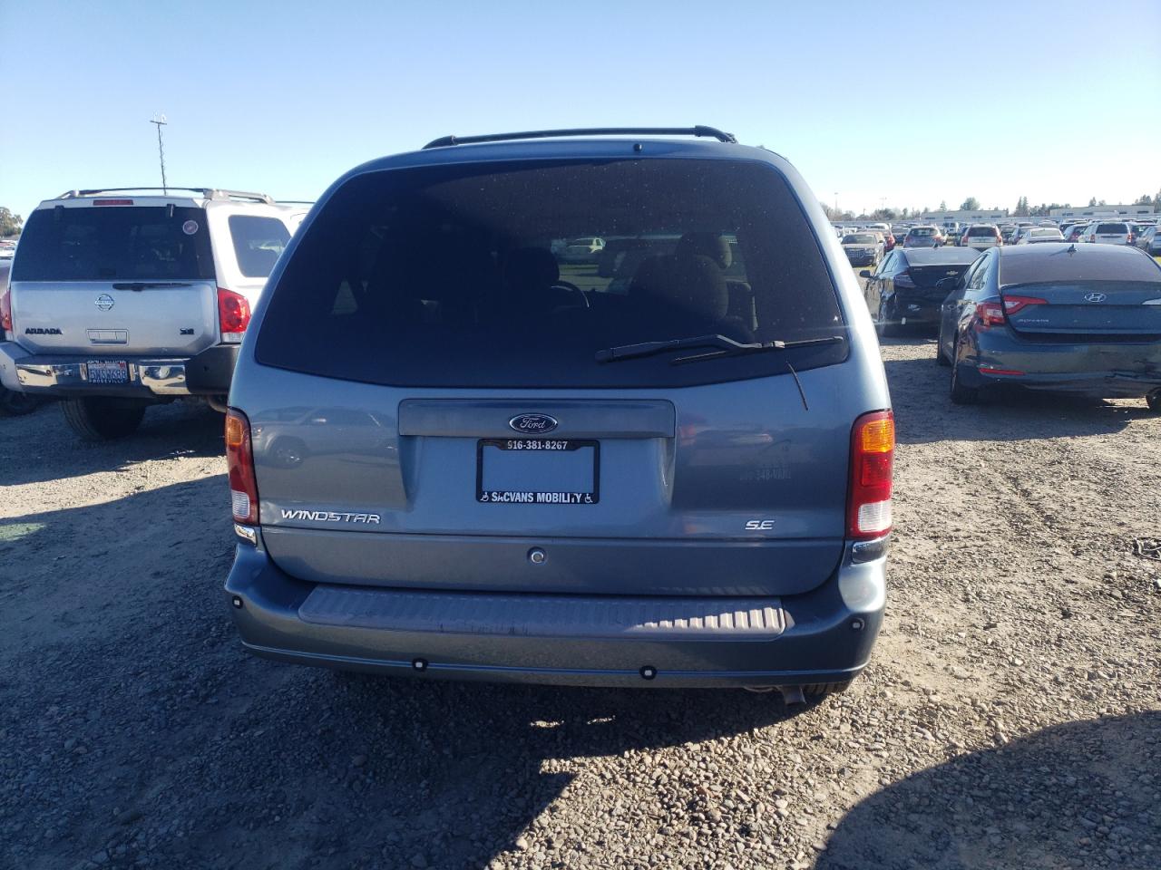 2FMDA5247YBB09086 2000 Ford Windstar Se