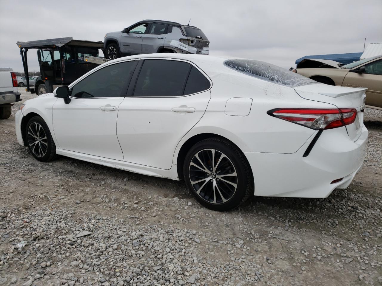 4T1B11HK9JU120144 TOYOTA CAMRY 2018