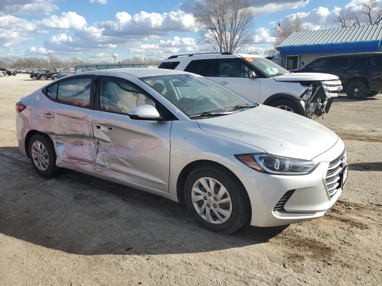 KMHD74LF0HU070960 2017 Hyundai Elantra Se