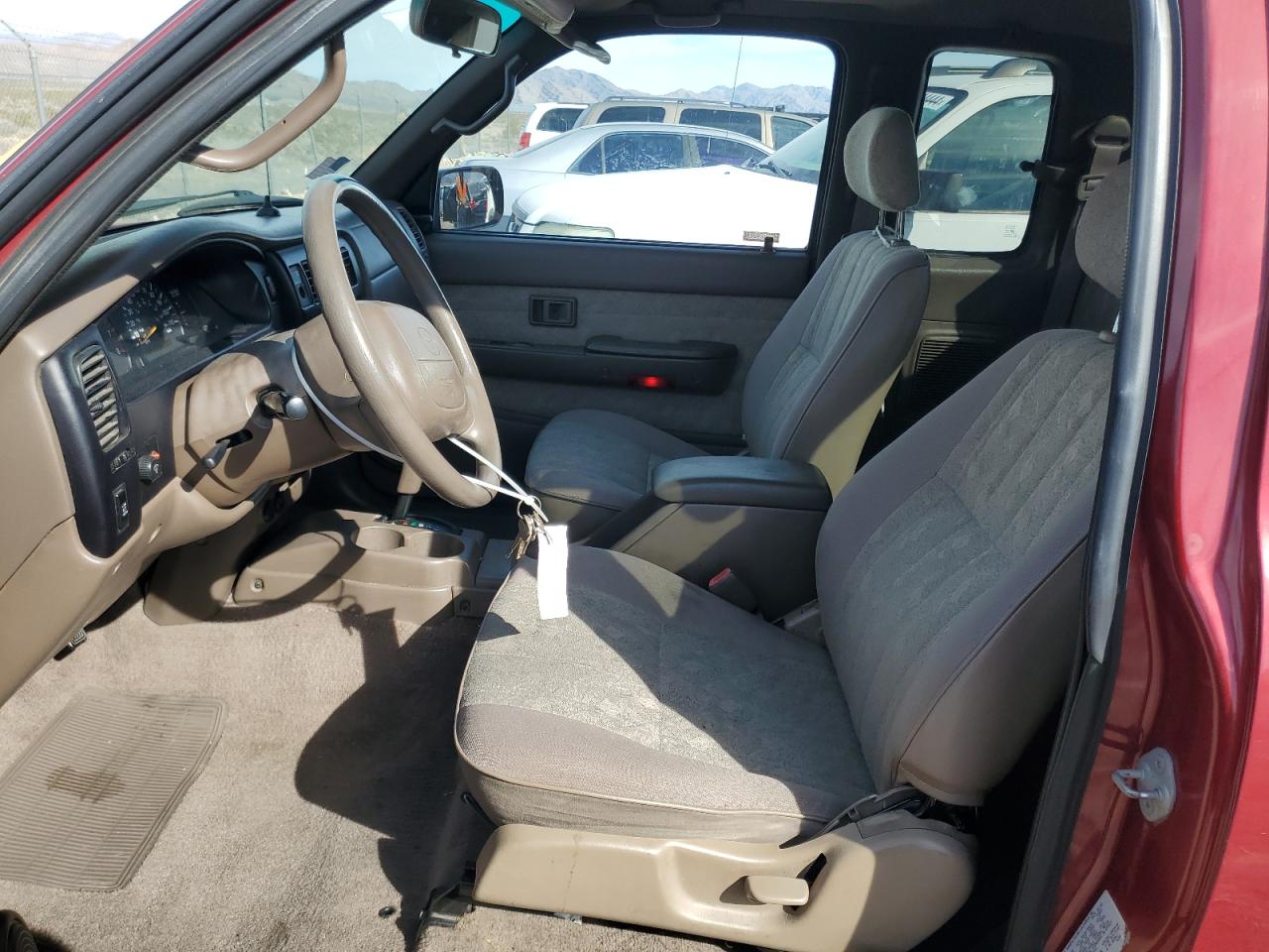 5TESN92N5YZ714547 2000 Toyota Tacoma Xtracab Prerunner