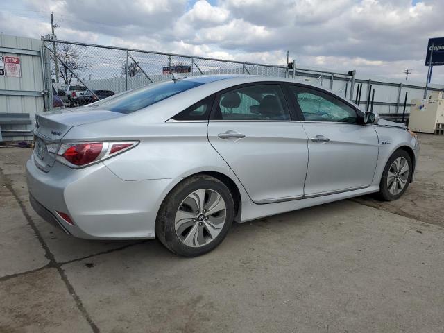 2013 Hyundai Sonata - Image 3