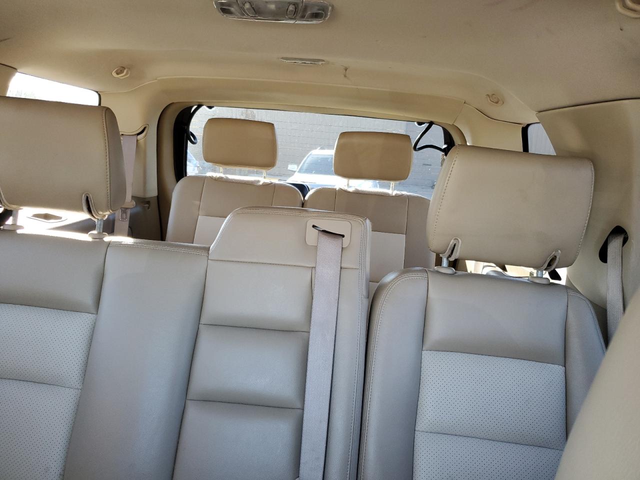 4M2EN3JE0AUJ00221 2010 Mercury Mountaineer Premier