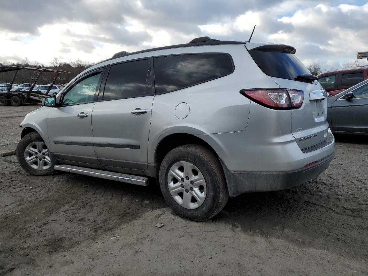 2017 Chevrolet Traverse Ls vin: 1GNKVFED5HJ211863