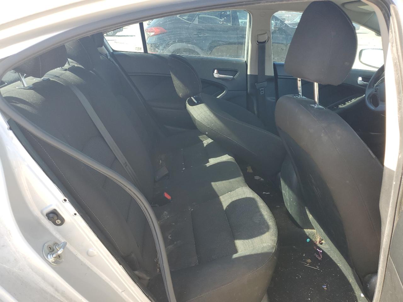 3kpfk4a77he089219 3KPFK4A77HE089219 2017 Kia Forte Lx