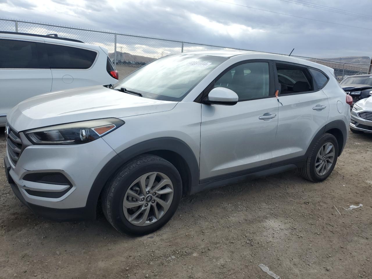 KM8J23A4XGU192303 2016 Hyundai Tucson Se