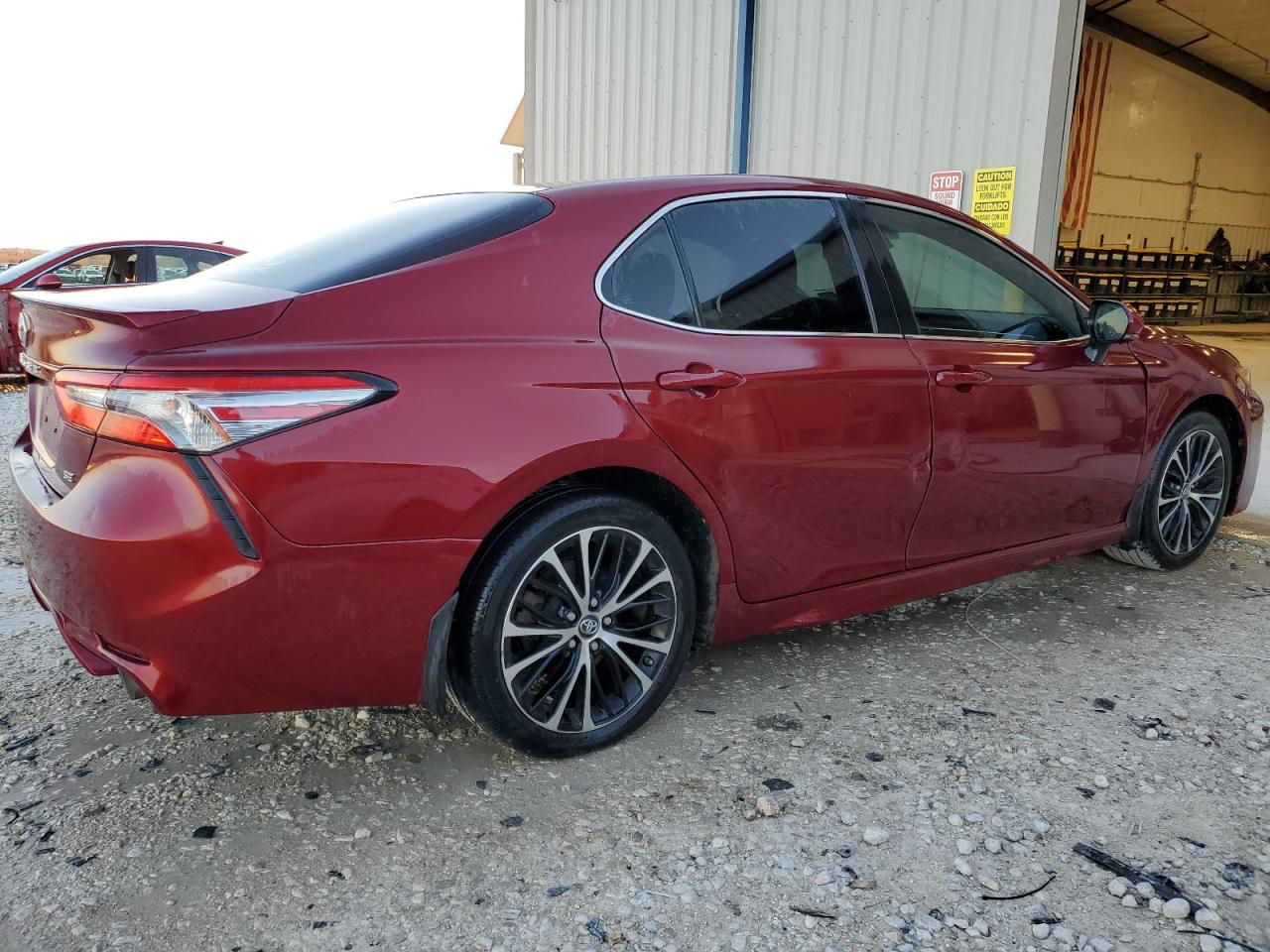 4T1B11HK3JU547545 2018 Toyota Camry L