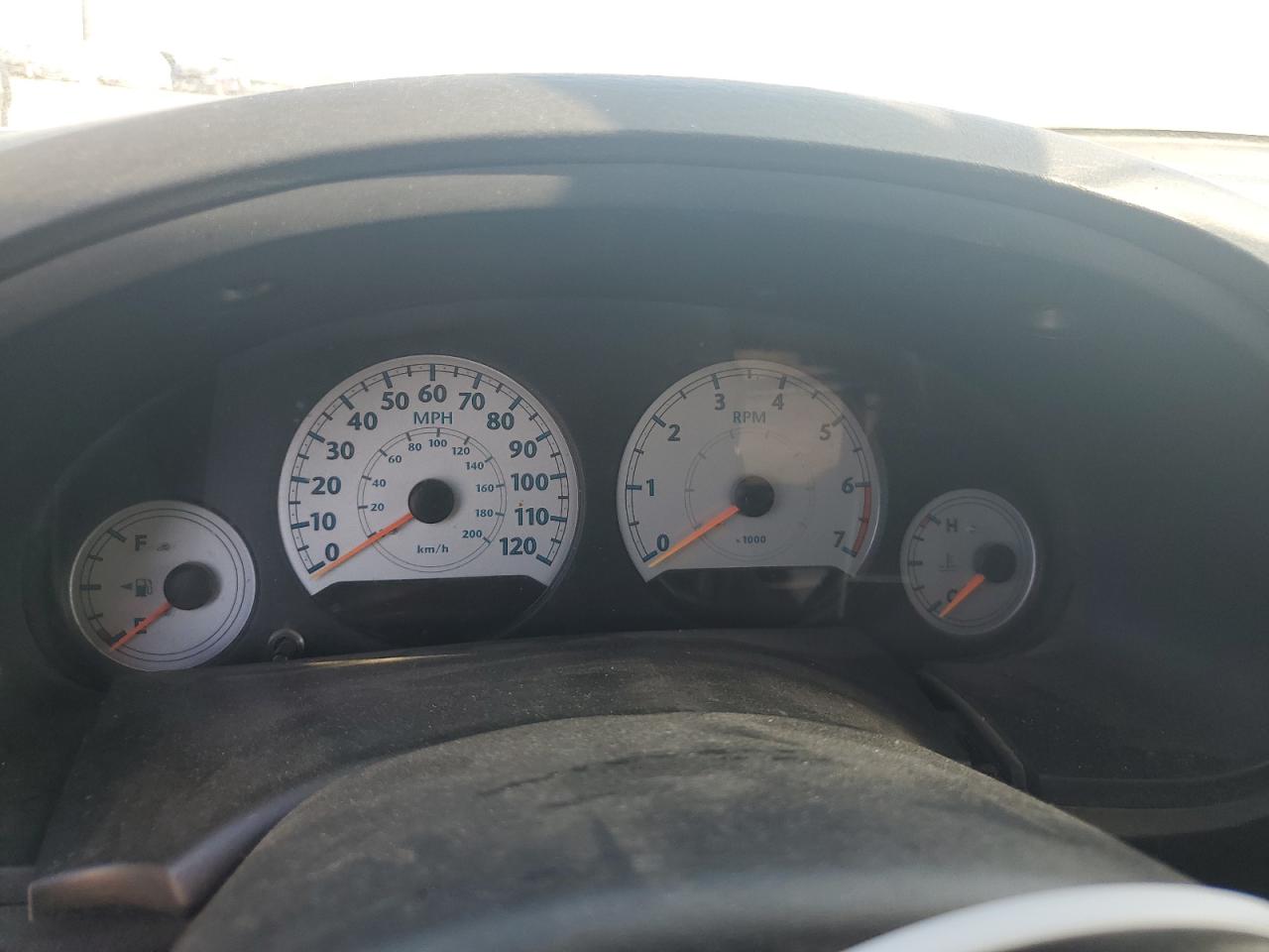 2C4GP44R15R509828 2005 Chrysler Town & Country Lx