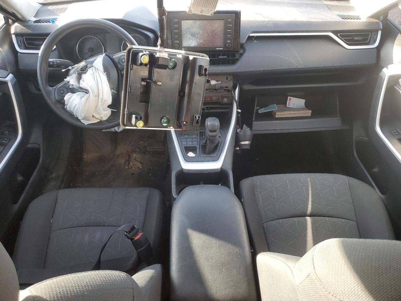 2T3P1RFV7NW277038 2022 Toyota Rav4 Xle