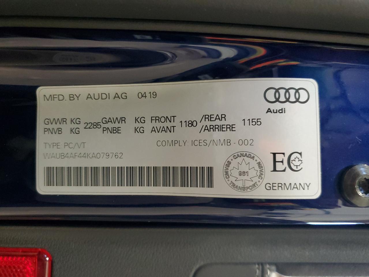 WAUB4AF44KA079762 2019 Audi S4 Premium Plus