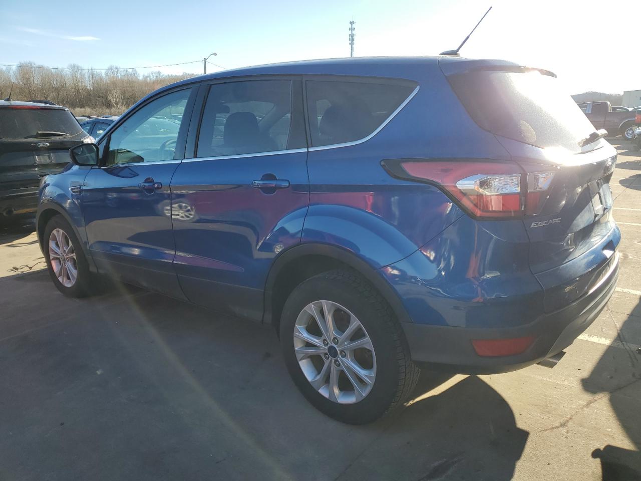 1FMCU9GD8HUD74127 2017 Ford Escape Se