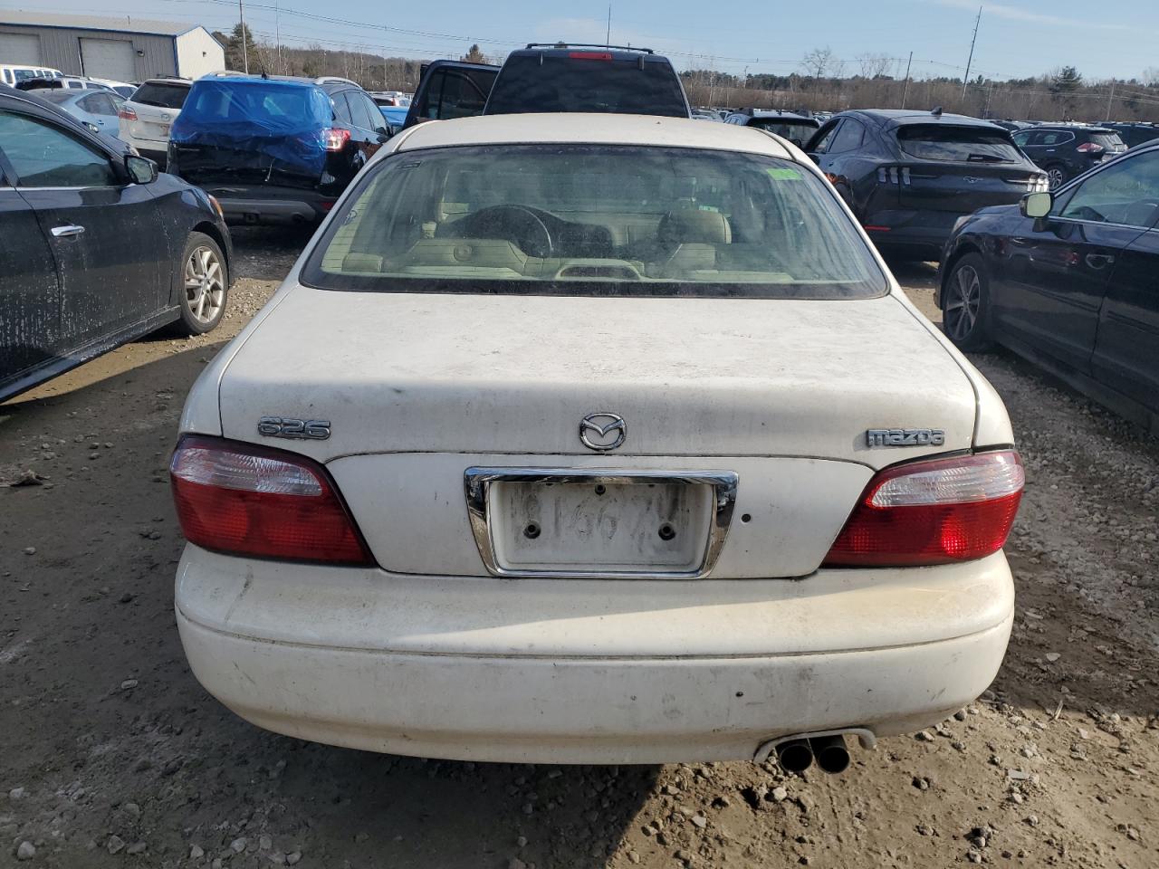 1YVGF22F525286843 2002 Mazda 626 Es