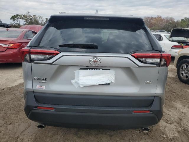 2021 TOYOTA RAV4 XLE 2T3P1RFV0MW152994