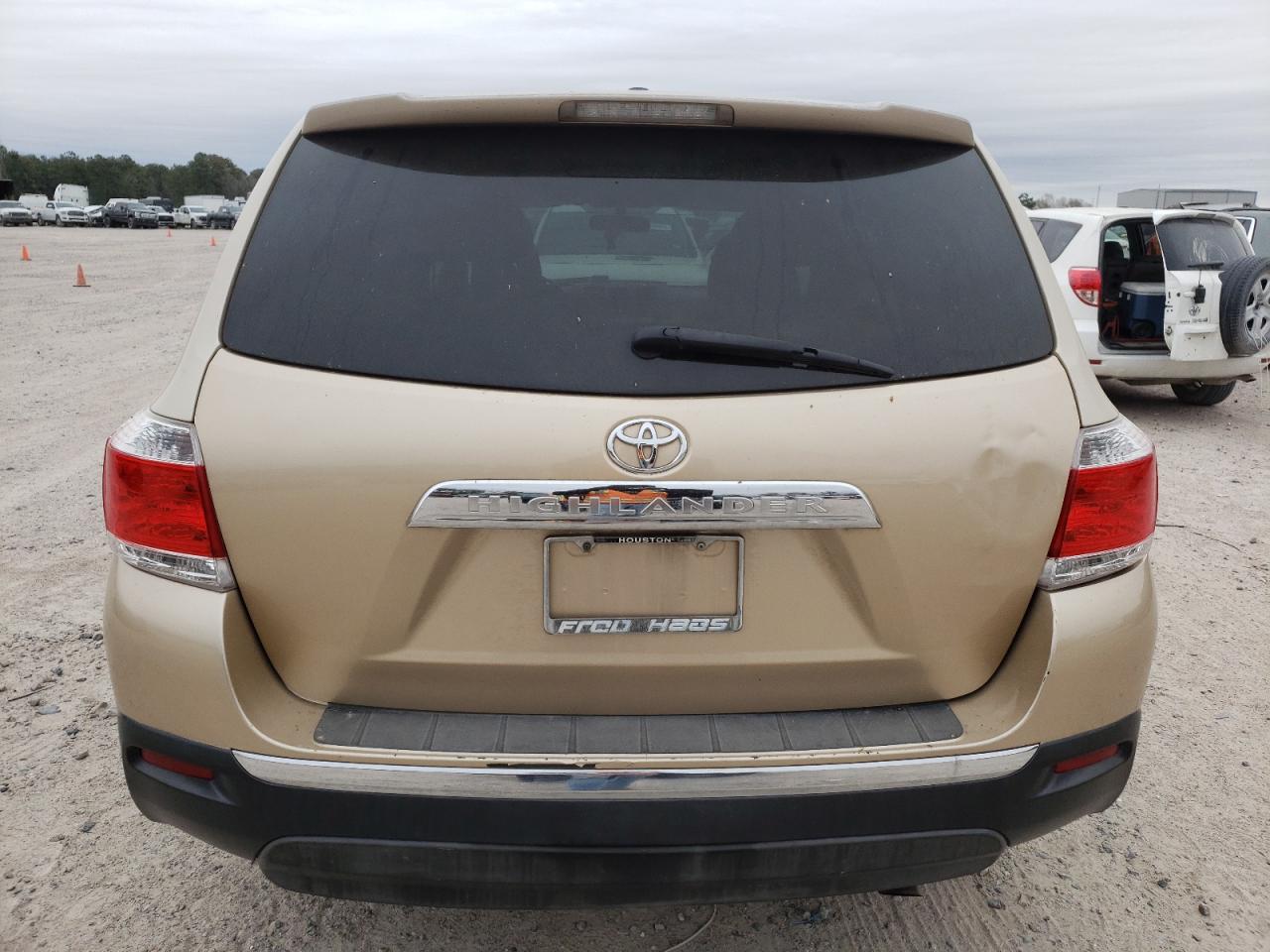5tdza3eh4bs013306 5TDZA3EH4BS013306 2011 Toyota Highlander Base