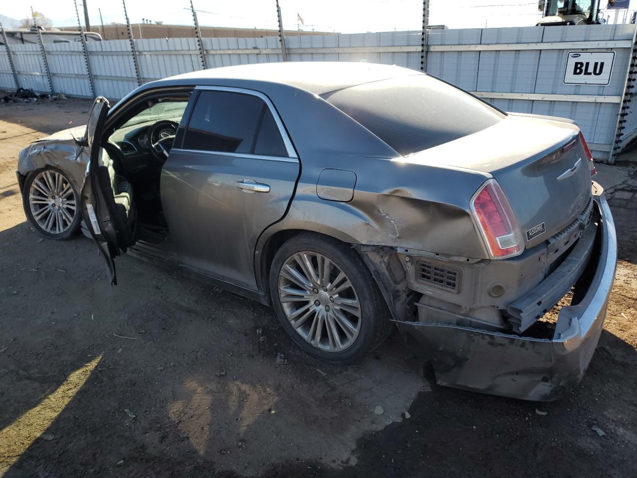 2C3CA5CGXBH585284 2011 Chrysler 300 Limited