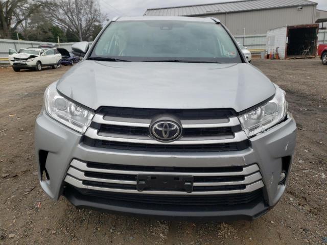 VIN 5TDJZRFH6KS613462 2019 Toyota Highlander, SE no.5