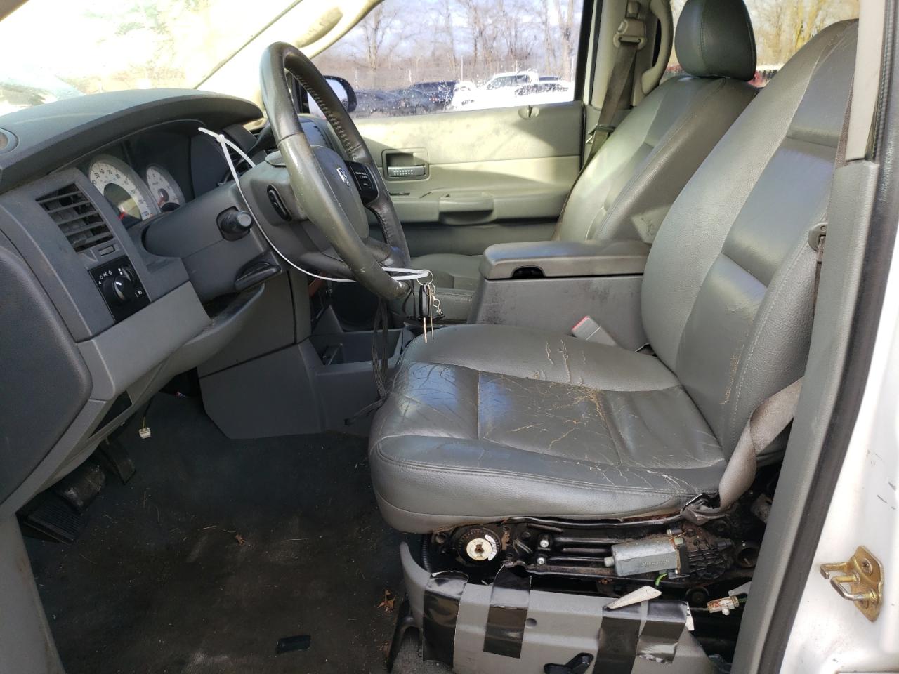 1D4HD48N85F615983 2005 Dodge Durango Slt