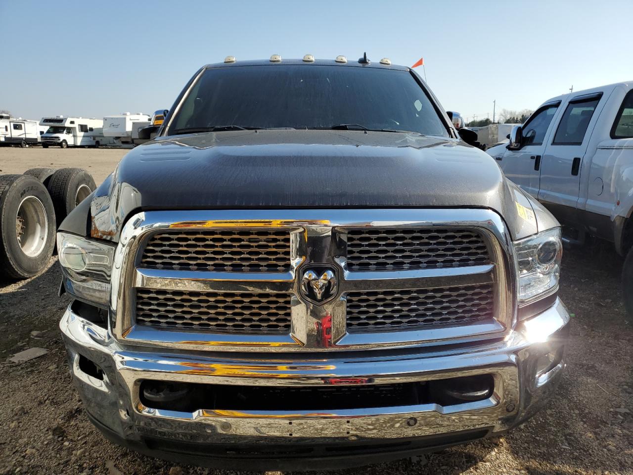 3C63RRJLXJG311357 2018 Ram 3500 Laramie