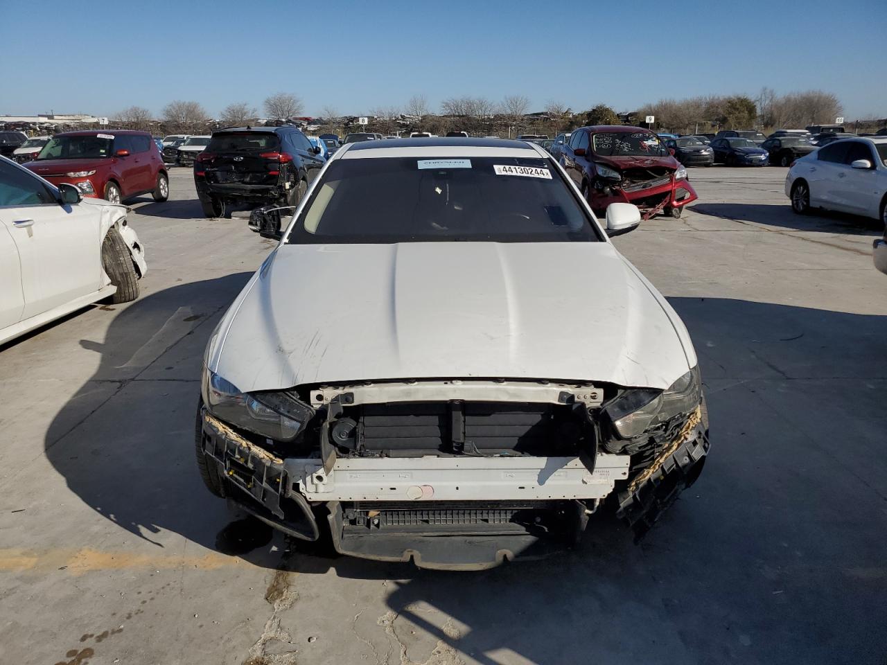 SAJAD4FX9KCP43909 2019 Jaguar Xe Premium