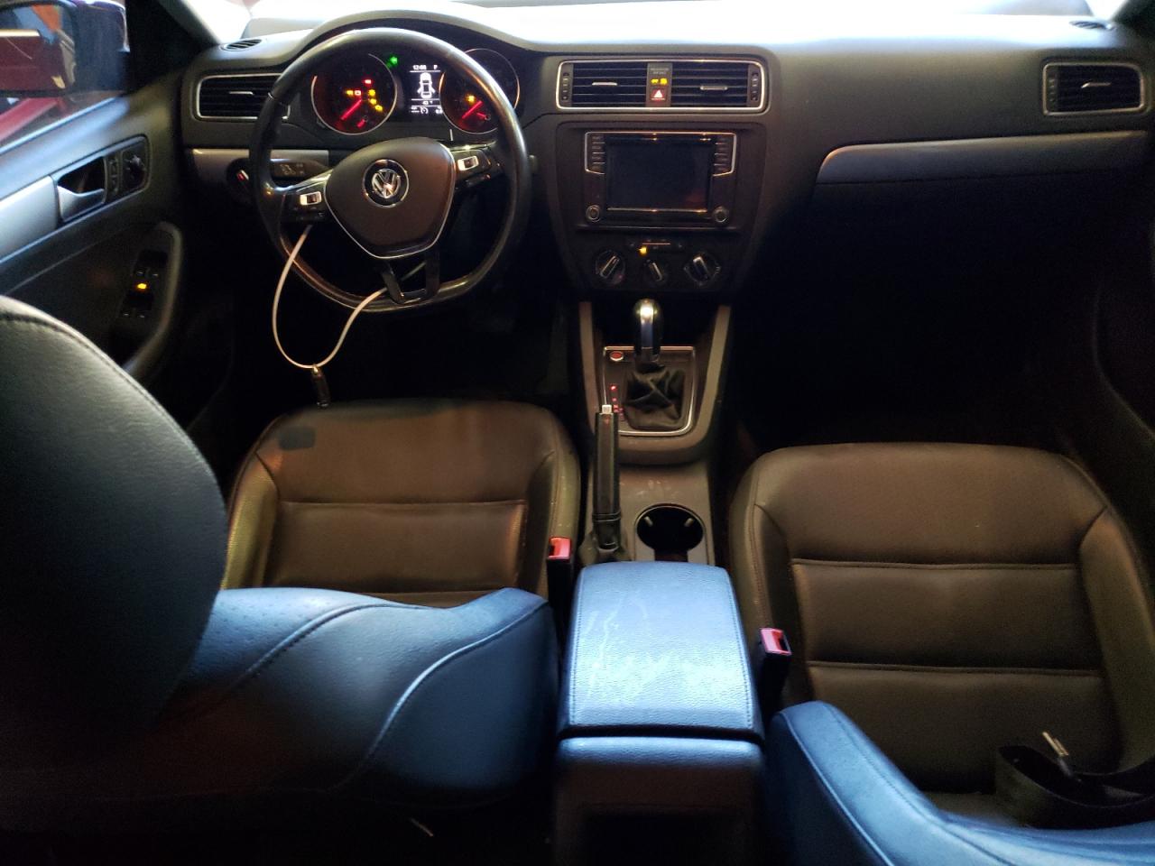 3VWDB7AJ4HM325316 2017 Volkswagen Jetta Se